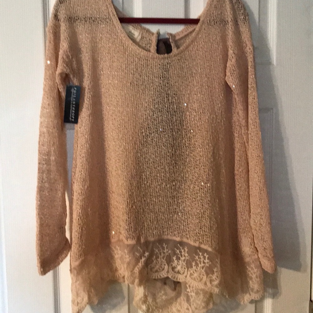 A’reve sweater. NWT. Size large